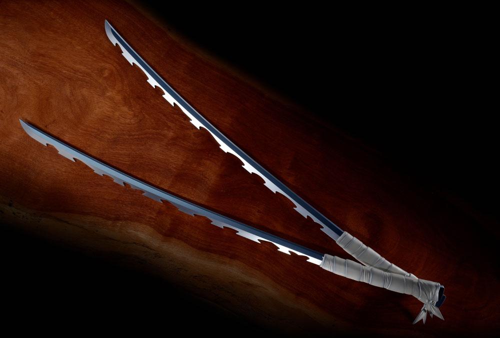 Demon Slayer: Kimetsu no Yaiba Proplica Replicas 1/1 Nichirin Swords (Inosuke Hashibira) 93 cm